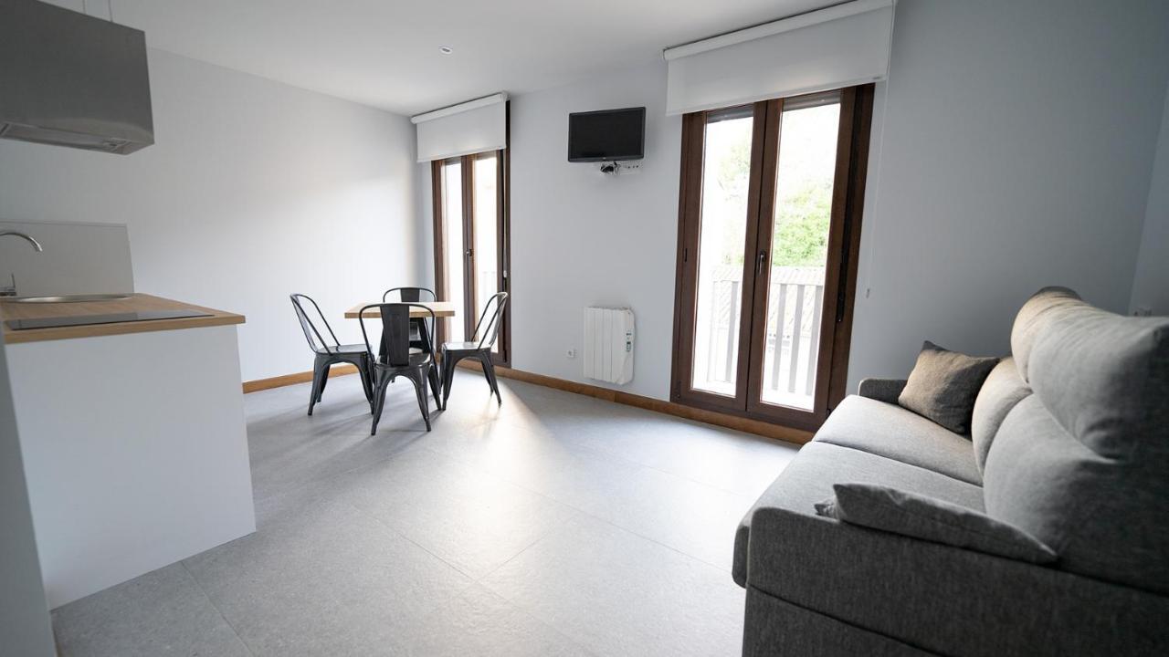 Apartamentos Puerta De Occidente Cornellana エクステリア 写真